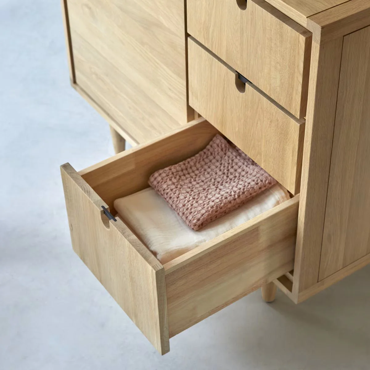 Lorris Natural Solid Oak Single Basin Vanity Unit - Image 3