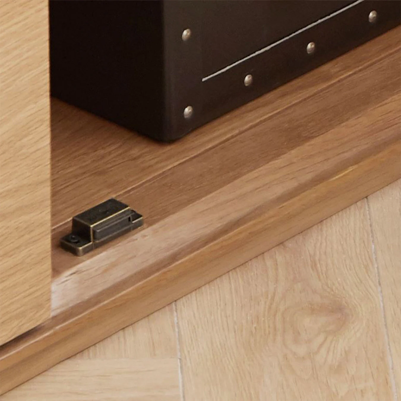Manchester Natural Solid Oak large TV Unit - Image 4