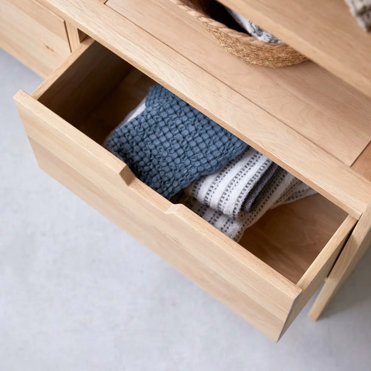 Nanterre Natural Solid Oak Double Basin Vanity Unit - Image 3