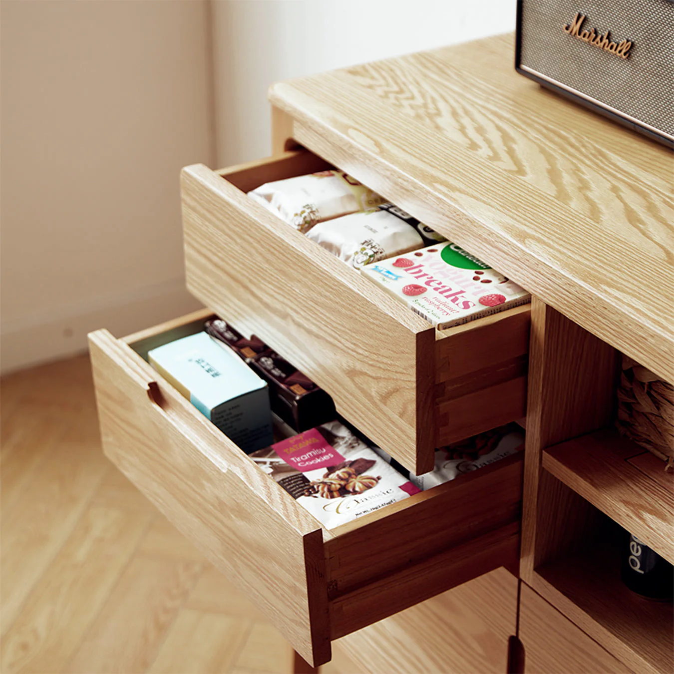 Seattle Natural Solid Oak Extra Large Sideboard - Image 5